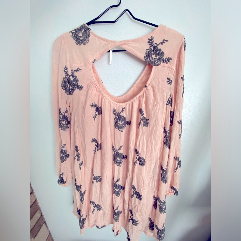 ☘️Free People Emma’s mini dress, size large, pink and grey - Picture 2 of 9